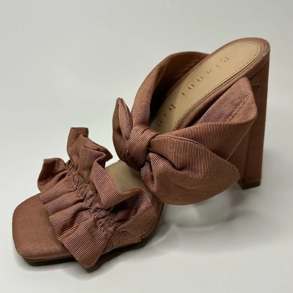 Gianni Bini Dusty Rose Open Toe Bow and Ruffle Slip On Heel Size 6.5 - Picture 4 of 12